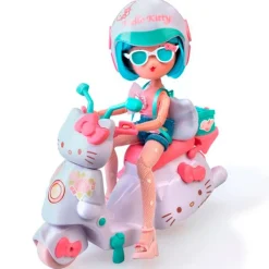 FAMOSA Sanrio Colección|Muñecas|Hello Kitty Muñeca Pretty Pink Scooter