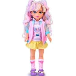 FAMOSA Muñecas|Nancy Charms in Style Muñeca