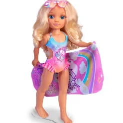 FAMOSA Muñecas|Nancy un Día con Toalla Mágica